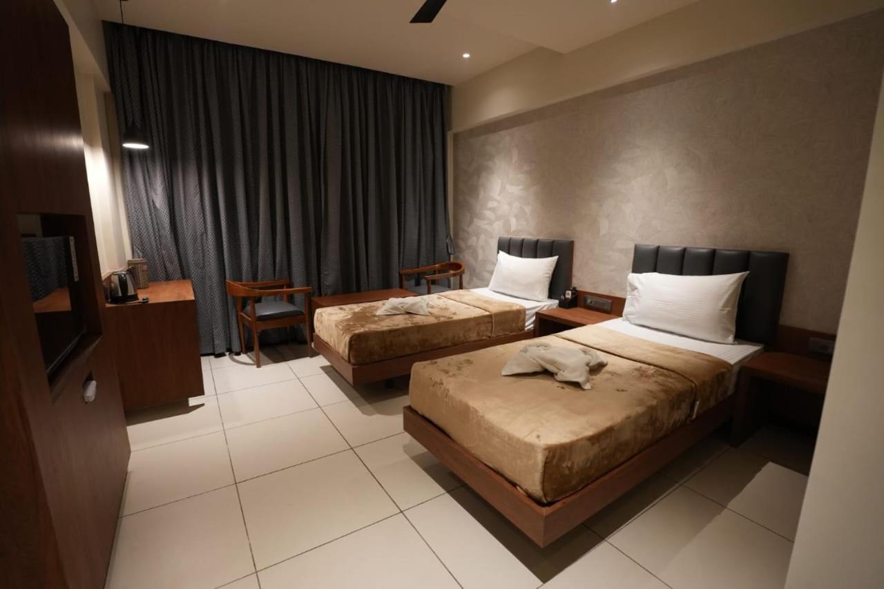 Hotel Swathi Hospet Buitenkant foto