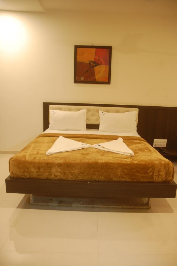 Hotel Swathi Hospet Buitenkant foto