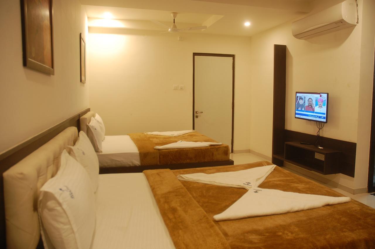 Hotel Swathi Hospet Buitenkant foto