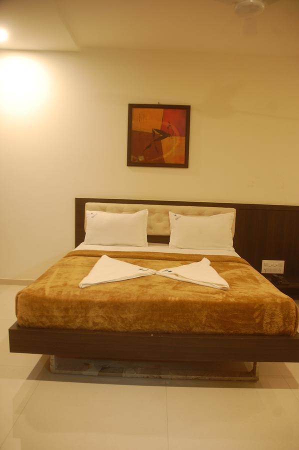 Hotel Swathi Hospet Buitenkant foto